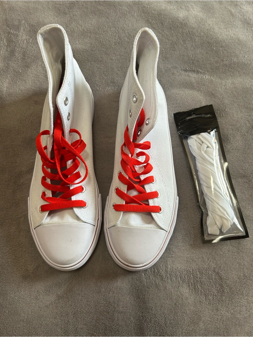 White Canvas Low Top Tennis Shoes